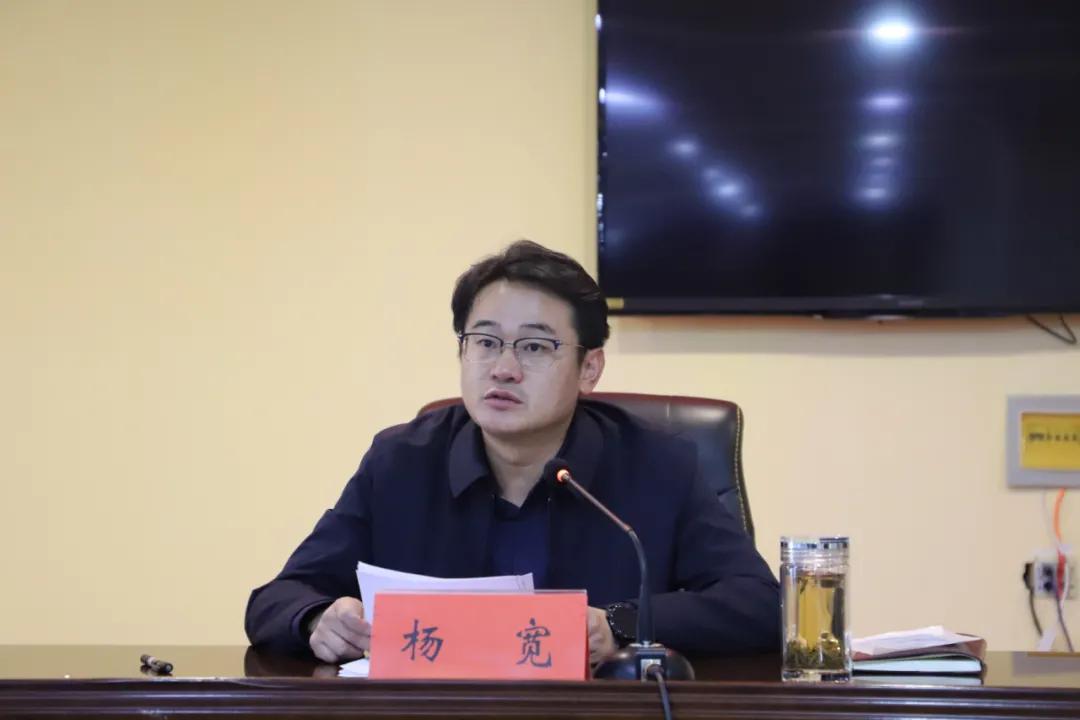 邱县新任命的探索之旅，自然美景中寻找内心平和与宁静