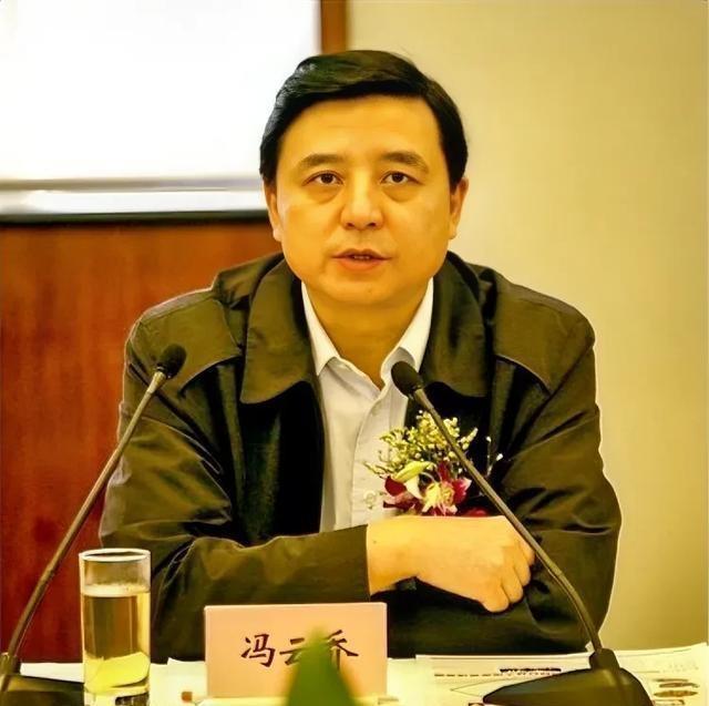 湖北反腐最新动态与探索自然美景之旅的双重探索